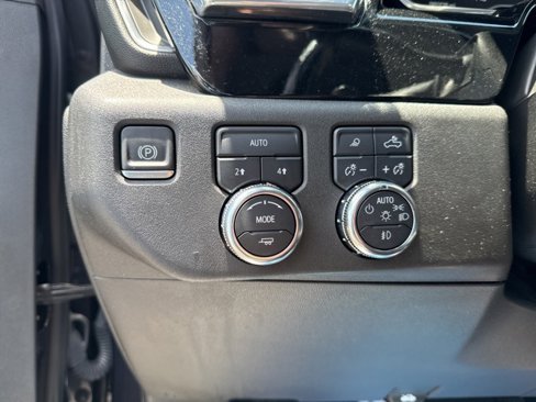 Used 2022 GMC Sierra 1500 SLT w/ SLT Convenience Package image 35