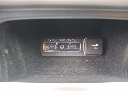 Used 2019 Jeep Grand Cherokee Altitude image 25