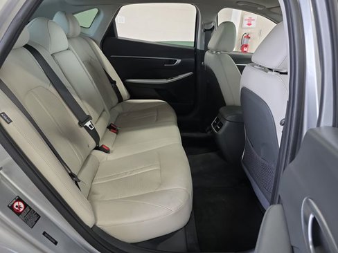 Used 2020 Hyundai Sonata Limited w/ Preferred Accessory Package image 34