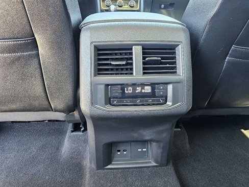 Used 2021 Volkswagen Atlas SEL Premium image 14