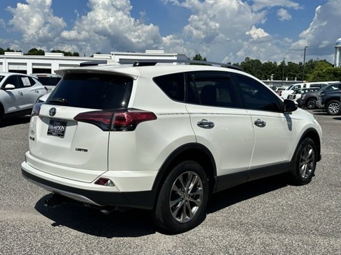 Used 2018 Toyota RAV4 Limited image 16