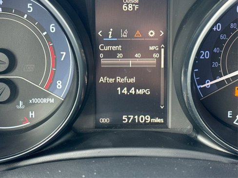Used 2017 Toyota Corolla iM image 16