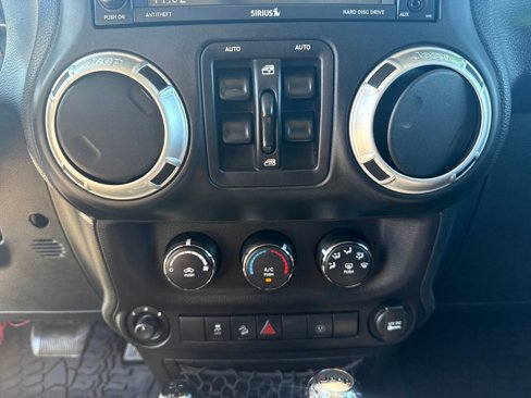 Used 2015 Jeep Wrangler Unlimited Sahara w/ Max Tow Package image 21