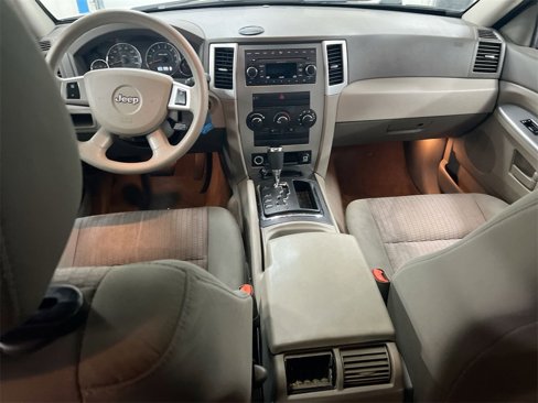 Used 2008 Jeep Grand Cherokee Laredo w/ Sun/Sound Group image 10