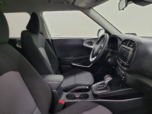 Used 2023 Kia Soul LX w/ LX Technology Package image 21