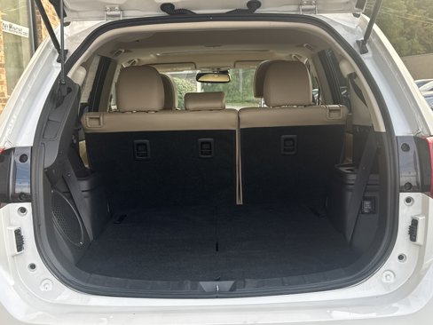 Used 2018 Mitsubishi Outlander SEL image 13