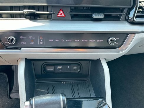 Certified 2023 Kia Sportage EX image 21