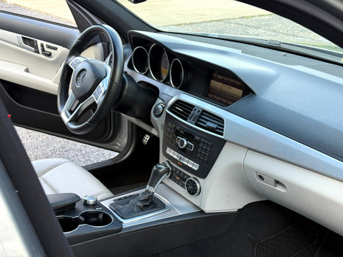 Used 2014 Mercedes-Benz C 250 Sport image 24