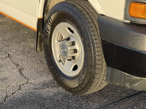 Used 2019 Chevrolet Express 3500 Extended w/ Driver Convenience Package image 12