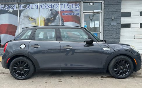 Used 2017 MINI Cooper S image 2