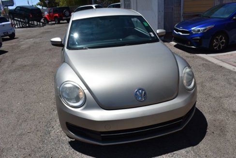 Used 2013 Volkswagen Beetle 2.5 image 2