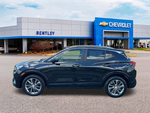 Used 2022 Buick Encore GX Select w/ Sport Touring Package image 2
