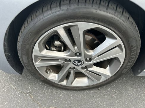 Used 2017 Hyundai Elantra Limited w/ Limited Ultimate Package 05 image 10