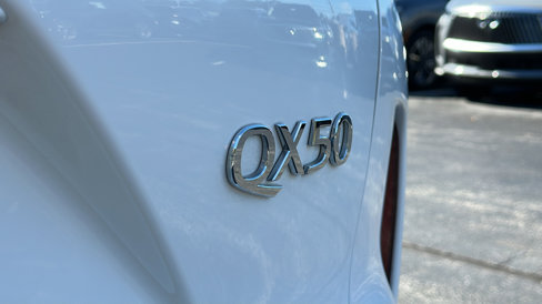 Used 2023 INFINITI QX50 Pure image 9
