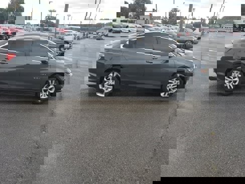 Used 2016 Chevrolet Malibu LT image 9