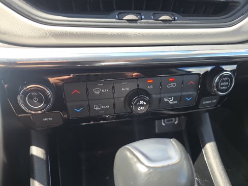 Used 2022 Jeep Compass Limited image 30