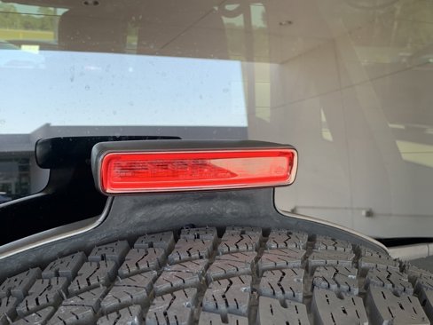 Used 2020 Jeep Wrangler Unlimited Sahara image 43