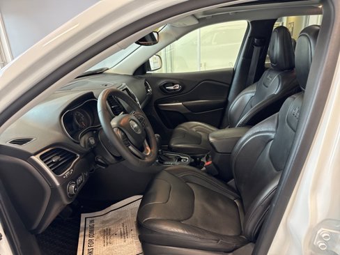 Used 2021 Jeep Cherokee Limited w/ Elite Package image 12