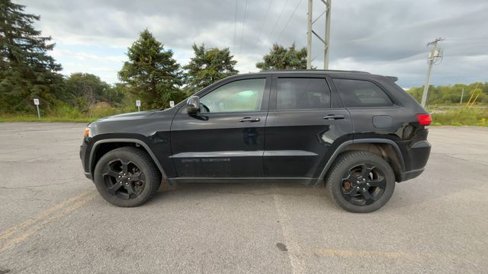 Used 2019 Jeep Grand Cherokee Laredo image 6