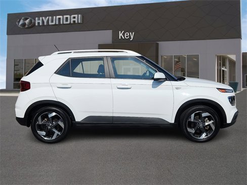 Certified 2023 Hyundai Venue SEL image 2