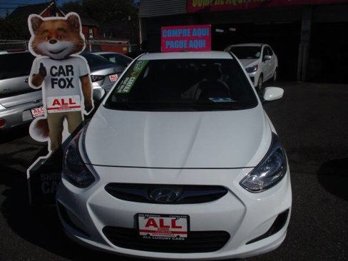 Used 2013 Hyundai Accent GS image 2