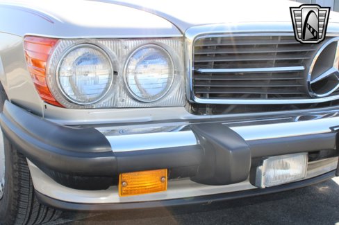 Used 1989 Mercedes-Benz 560 SL image 10