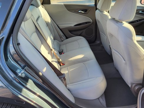 Used 2020 Chevrolet Malibu LT image 11