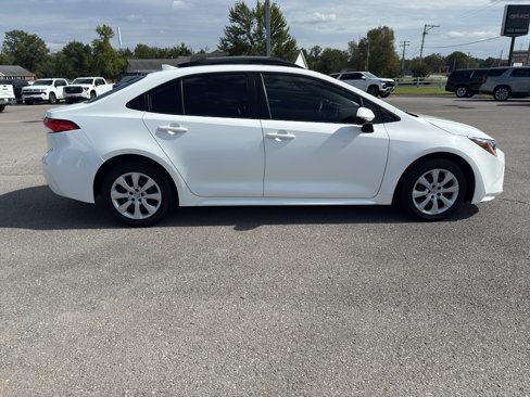 Used 2020 Toyota Corolla LE image 1