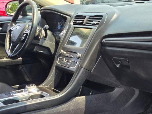 Used 2018 Ford Fusion SE w/ Equipment Group 201A image 7