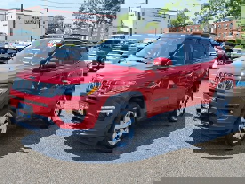 Used 2018 Jeep Compass Latitude w/ Popular Equipment Group image 3