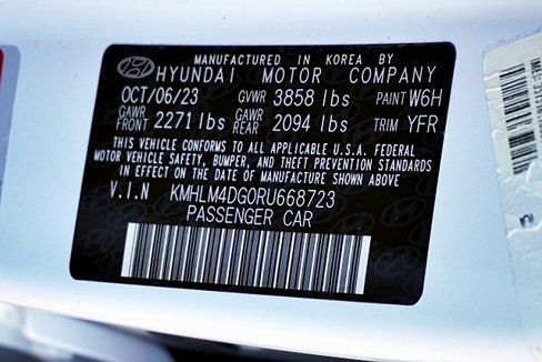Certified 2024 Hyundai Elantra SEL image 33