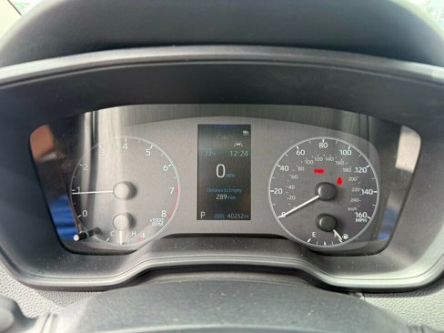 Used 2023 Toyota Corolla LE image 4