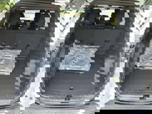 New 2026 Chevrolet Equinox LT w/ LPO, Floor Liner Package image 14