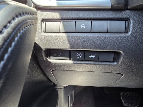Used 2024 Nissan Rogue SV image 15
