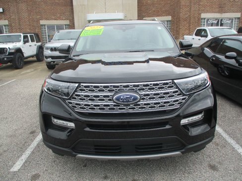 Used 2023 Ford Explorer Limited image 2