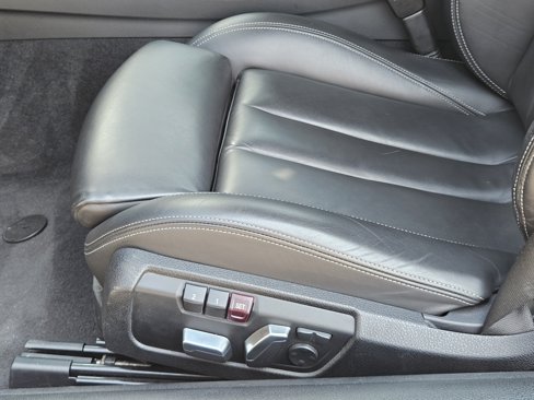 Used 2020 BMW M4 Convertible image 24