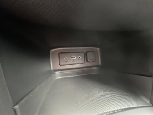 Certified 2020 Chevrolet Equinox LT w/ Driver Convenience Package image 24