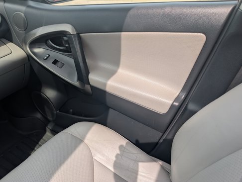Used 2012 Toyota RAV4 Limited image 18