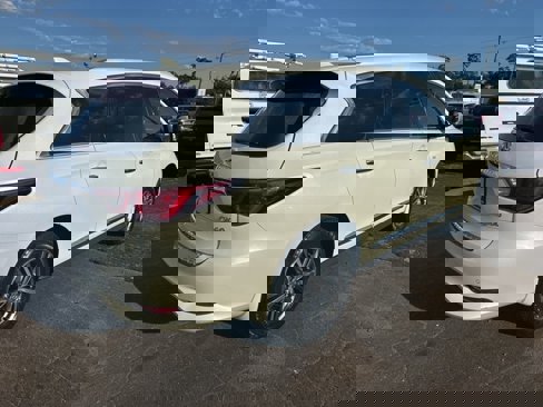 Used 2020 INFINITI QX60 Luxe w/ Essential Package image 2