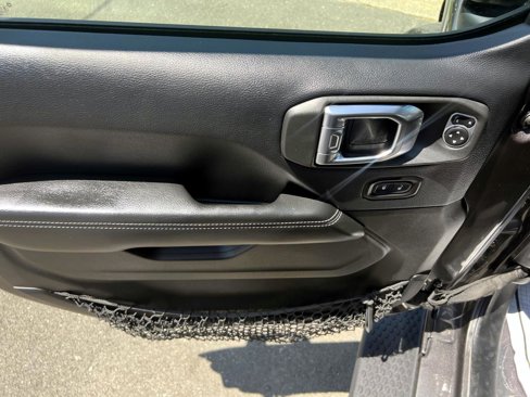 Used 2018 Jeep Wrangler Unlimited Sahara w/ Dual Top Group image 11