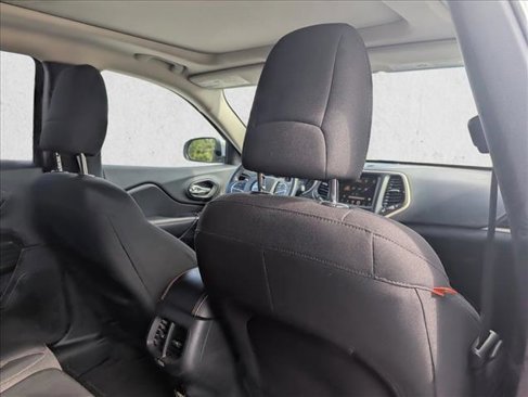 Used 2016 Jeep Cherokee 75th Anniversary image 29
