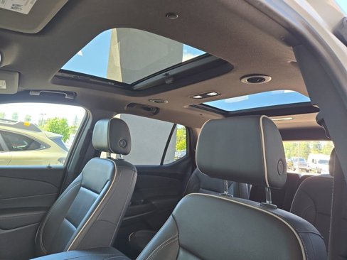 Used 2023 Chevrolet Traverse Premier image 29