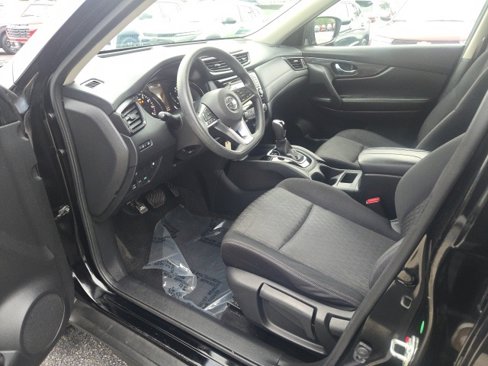 Used 2018 Nissan Rogue S image 11