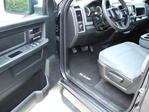 Used 2017 RAM 1500 Tradesman w/ Popular Equipment Group image 16