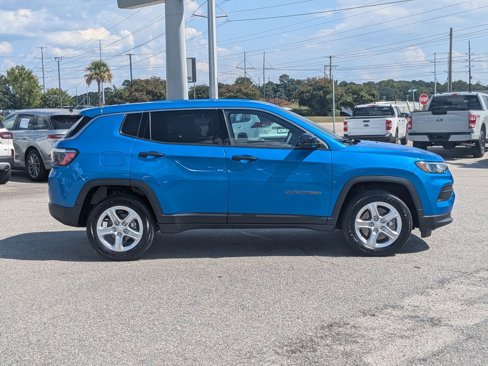 Used 2024 Jeep Compass Sport image 4
