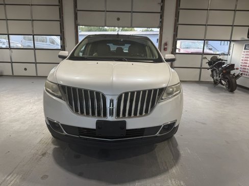 Used 2011 Lincoln MKX AWD w/ 101A Rapid Spec Order Code image 4