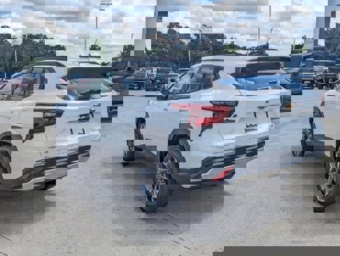 New 2025 Chevrolet Trax LT w/ LT Convenience Package image 8