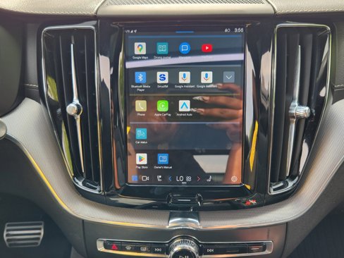 Used 2022 Volvo XC60 T8 R-Design w/ Advanced Package image 29