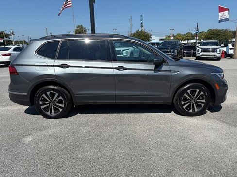Used 2022 Volkswagen Tiguan S image 7