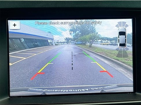 Used 2017 Ford Explorer XLT w/ Equipment Group 202A image 15